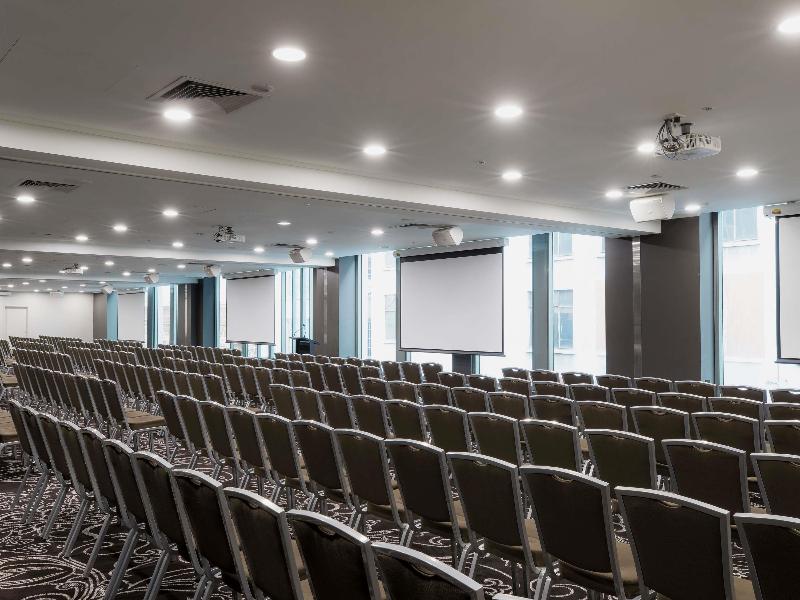 Novotel Melbourne on Collins image