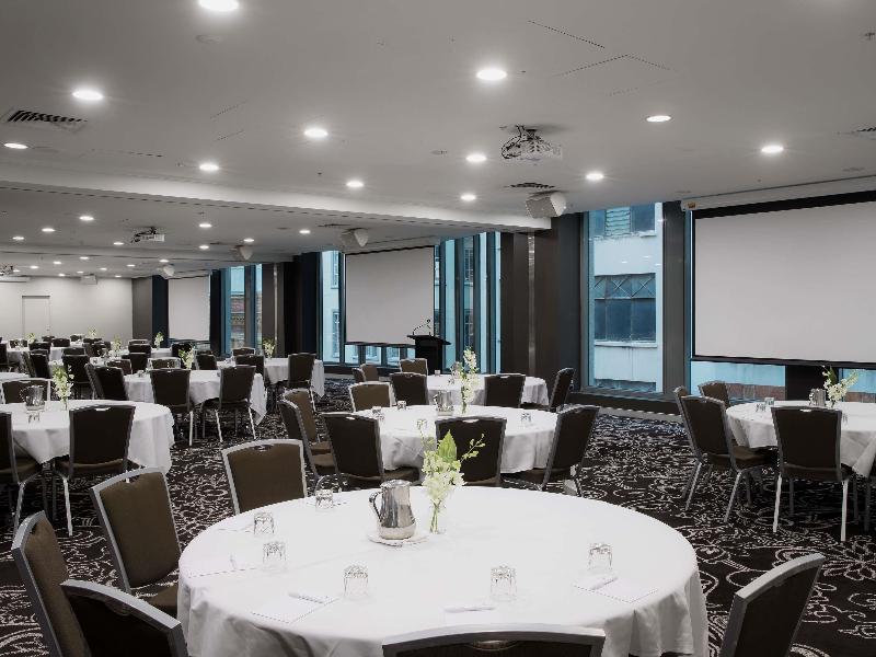 Novotel Melbourne on Collins image