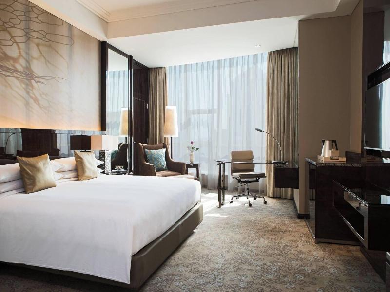 Renaissance Shanghai Pudong Hotel image