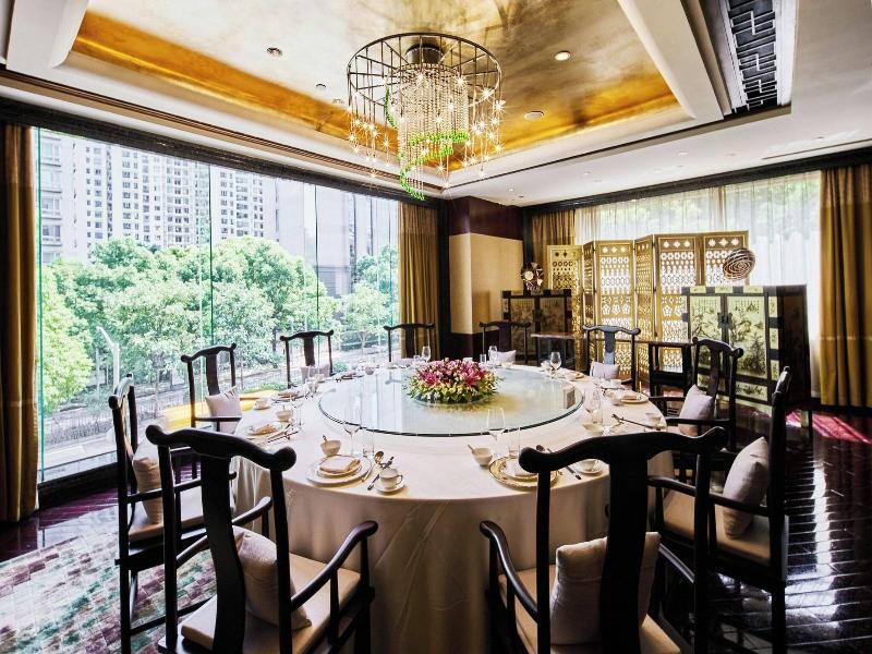 Renaissance Shanghai Pudong Hotel image