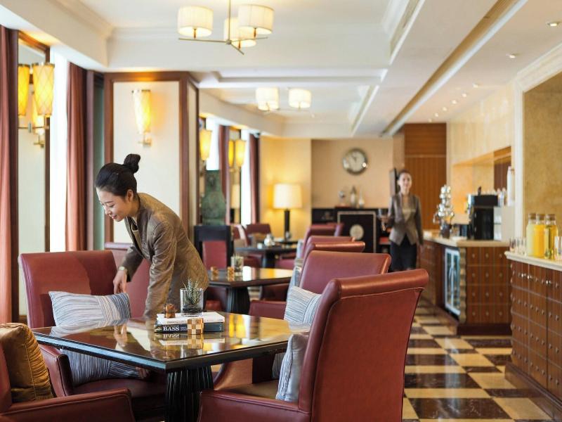 Renaissance Shanghai Pudong Hotel image