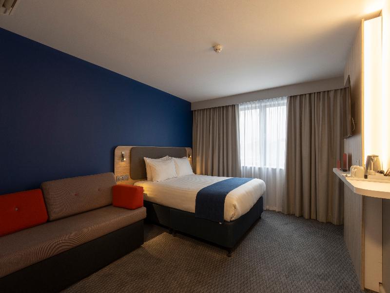 Holiday Inn Express Poole image