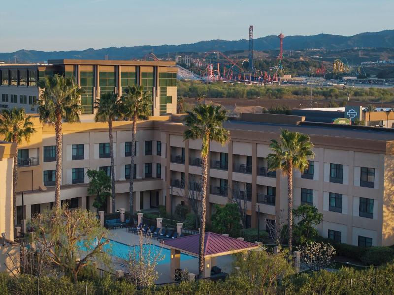 Courtyard Santa Clarita Valencia image