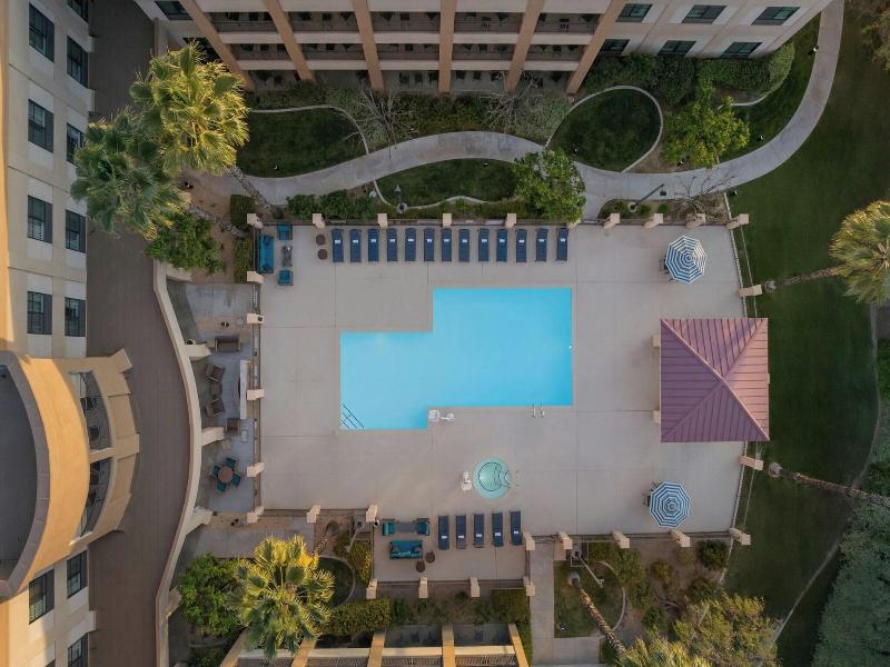 Courtyard Santa Clarita Valencia image