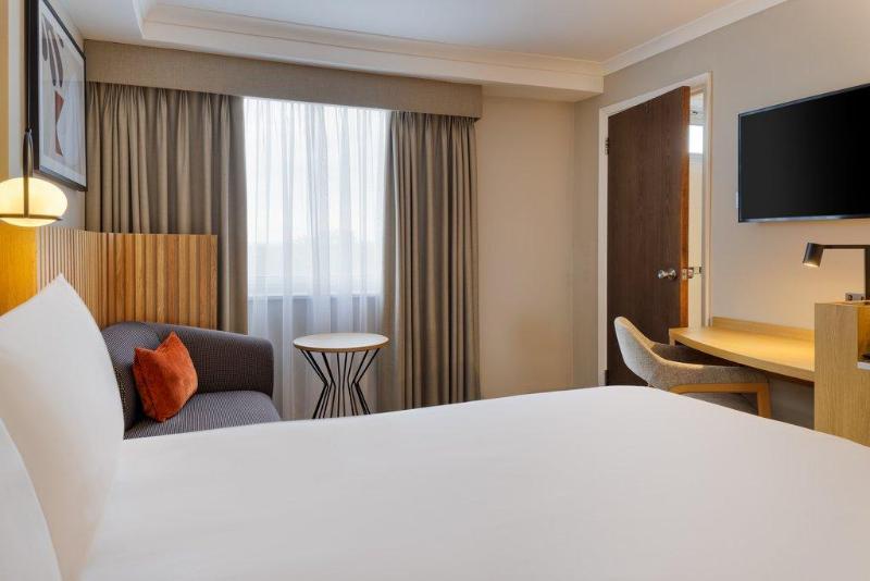 Crowne Plaza London - Gatwick Airport image