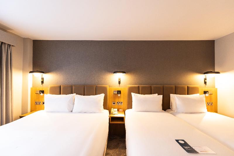Crowne Plaza London - Gatwick Airport image