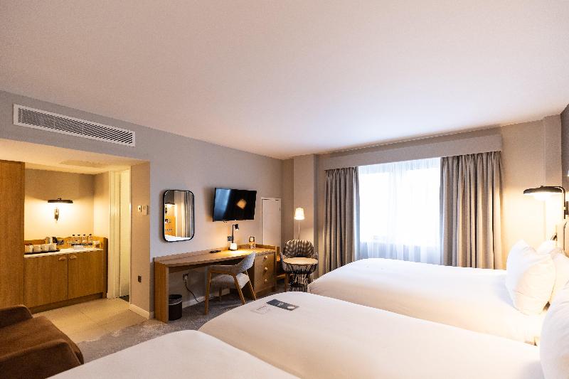 Crowne Plaza London - Gatwick Airport image