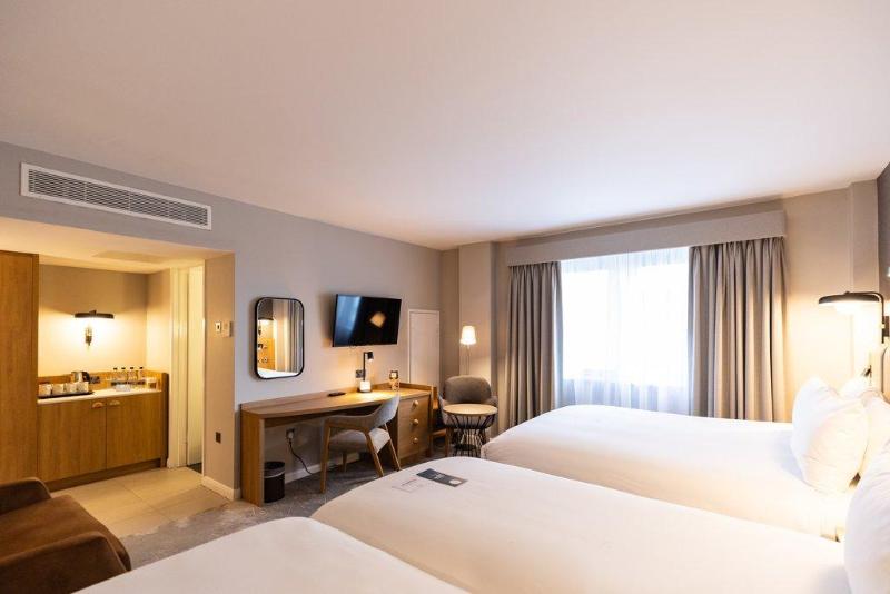 Crowne Plaza London - Gatwick Airport image