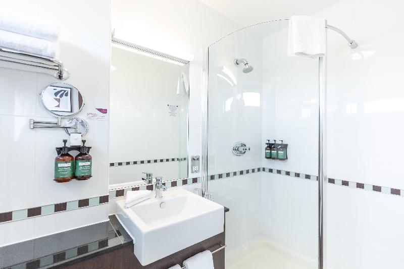 Crowne Plaza London - Gatwick Airport image