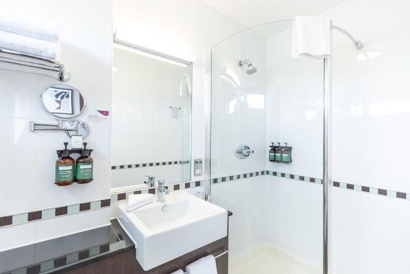 Crowne Plaza London - Gatwick Airport image