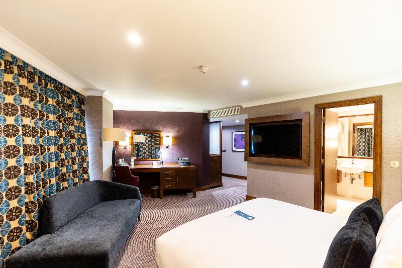 Crowne Plaza London - Gatwick Airport image