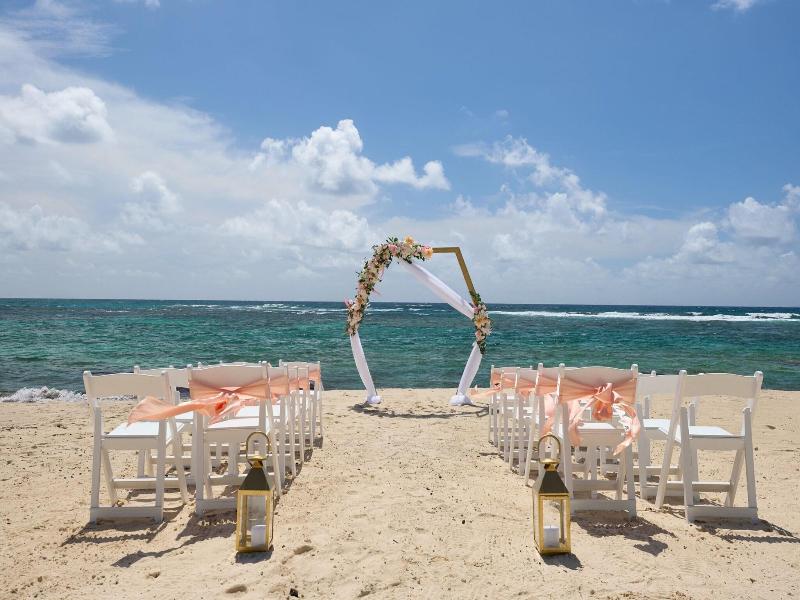 JW Marriott St. Maarten Beach Resort & Spa image