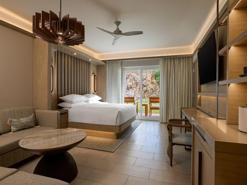 JW Marriott St. Maarten Beach Resort & Spa image