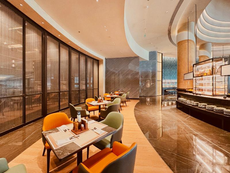 Oriental Riverside Hotel Shanghai image