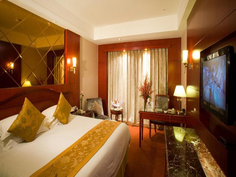 Oriental Riverside Hotel Shanghai image