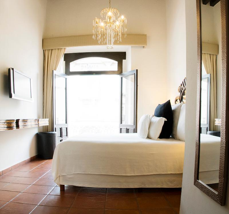 Herencia By Hosting House image