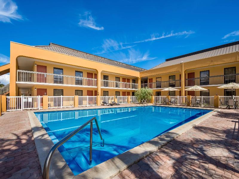 SureStay Hotel by Best Western St. Pete Clearwater image