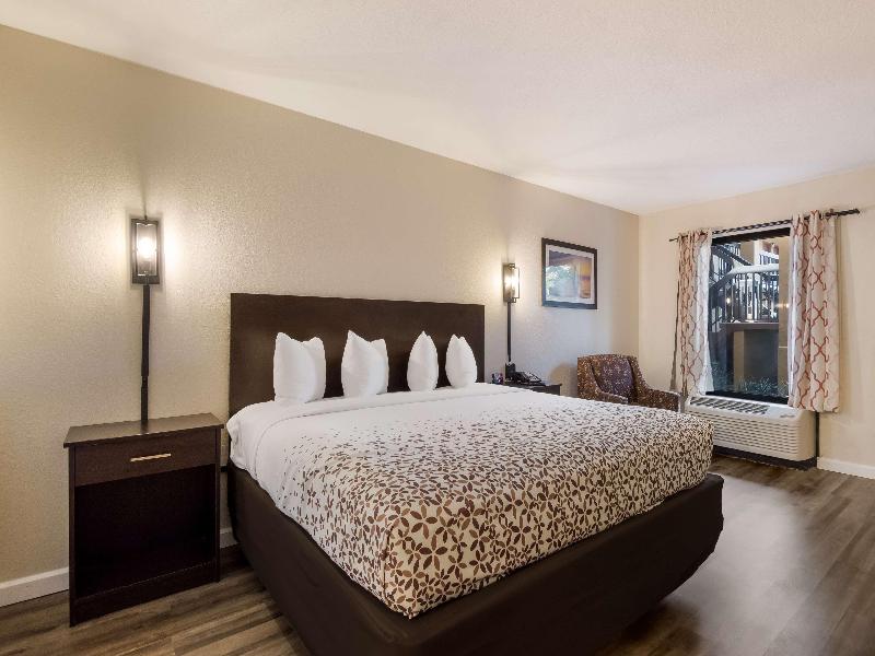 SureStay Hotel by Best Western St. Pete Clearwater image