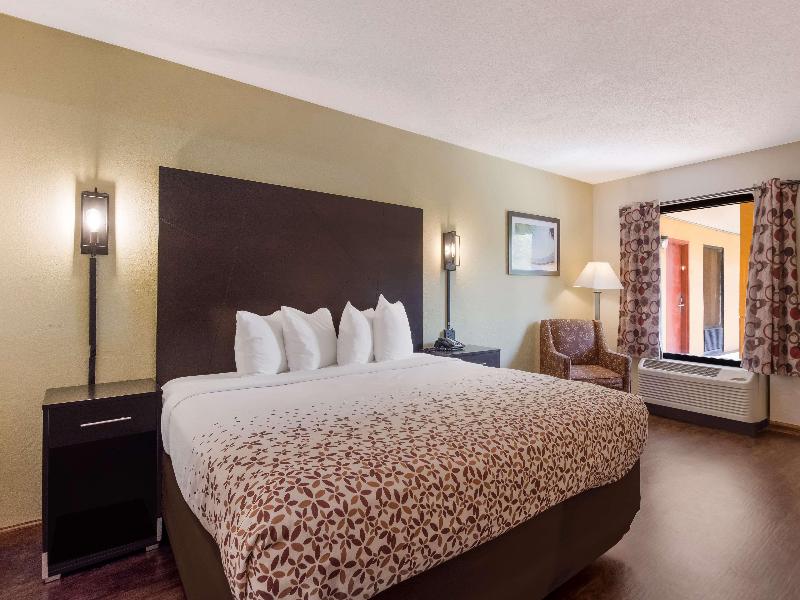 SureStay Hotel by Best Western St. Pete Clearwater image