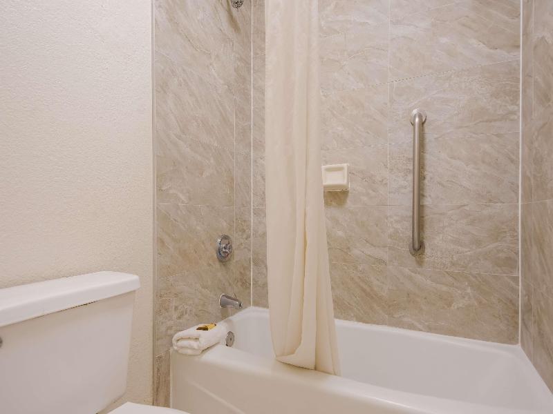 SureStay Hotel by Best Western St. Pete Clearwater image