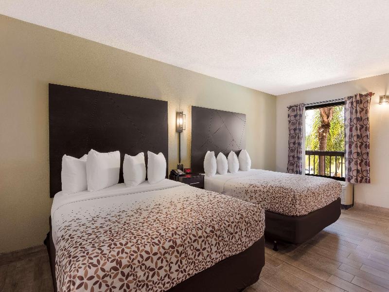 SureStay Hotel by Best Western St. Pete Clearwater image