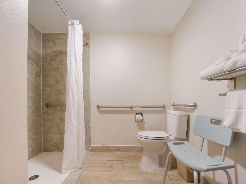 SureStay Hotel by Best Western St. Pete Clearwater image