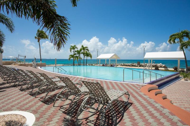 Hilton Vacation Club Flamingo Beach St. Maarten image