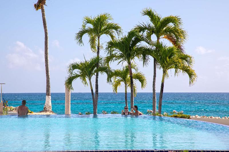 Hilton Vacation Club Flamingo Beach St. Maarten image