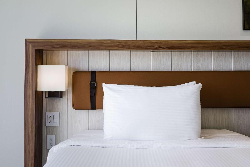 Sonesta Maho Beach Resort, Casino and Spa image