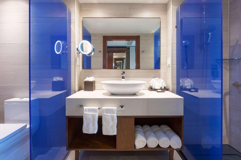 Sonesta Maho Beach Resort, Casino and Spa image