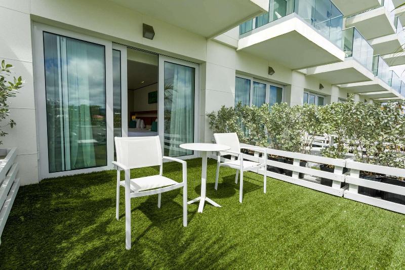 Sonesta Maho Beach Resort, Casino and Spa image