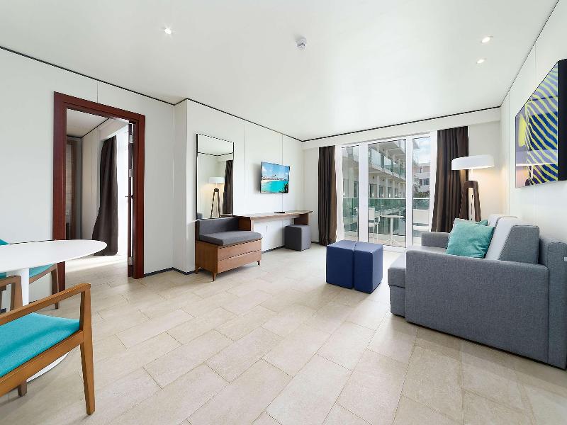 Sonesta Maho Beach Resort, Casino and Spa image