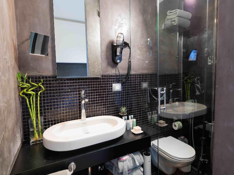 UNA Hotel One Spa&Wellness image