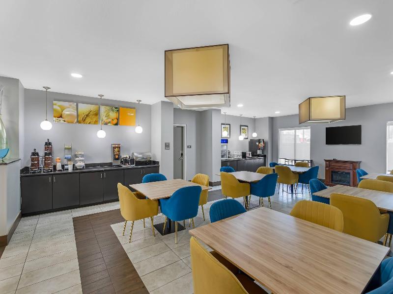 Comfort Suites West Jacksonville image