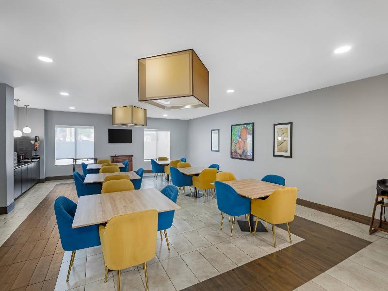 Comfort Suites West Jacksonville image