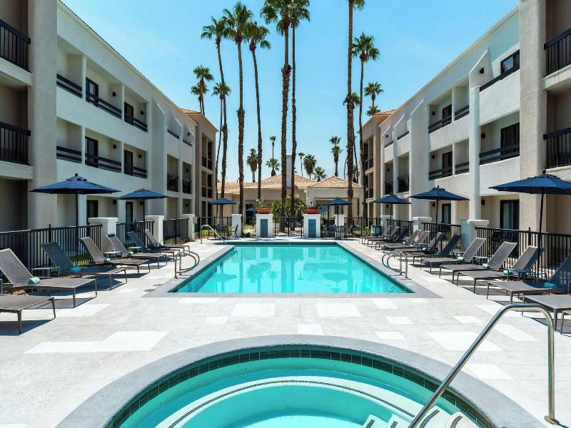 Courtyard Palm Springs image