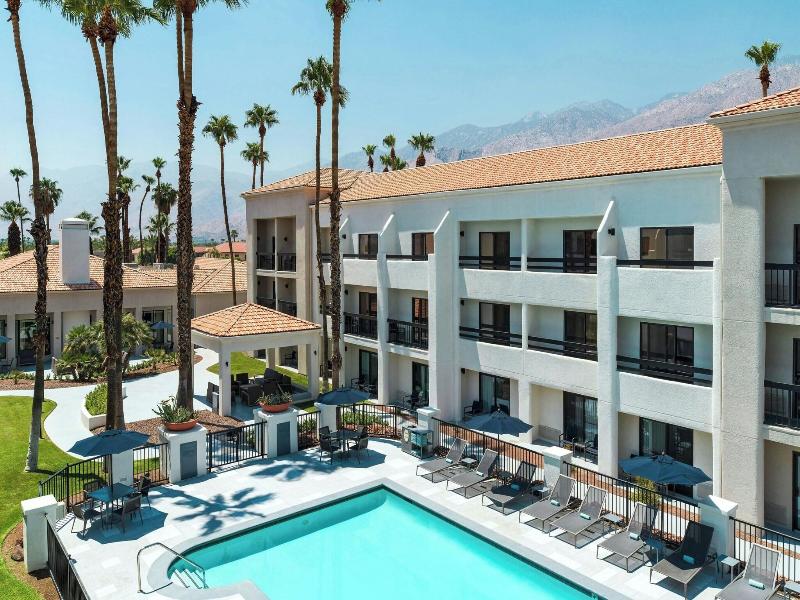 Courtyard Palm Springs image