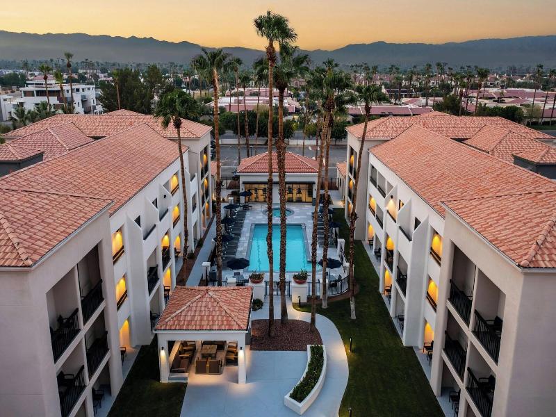 Courtyard Palm Springs image