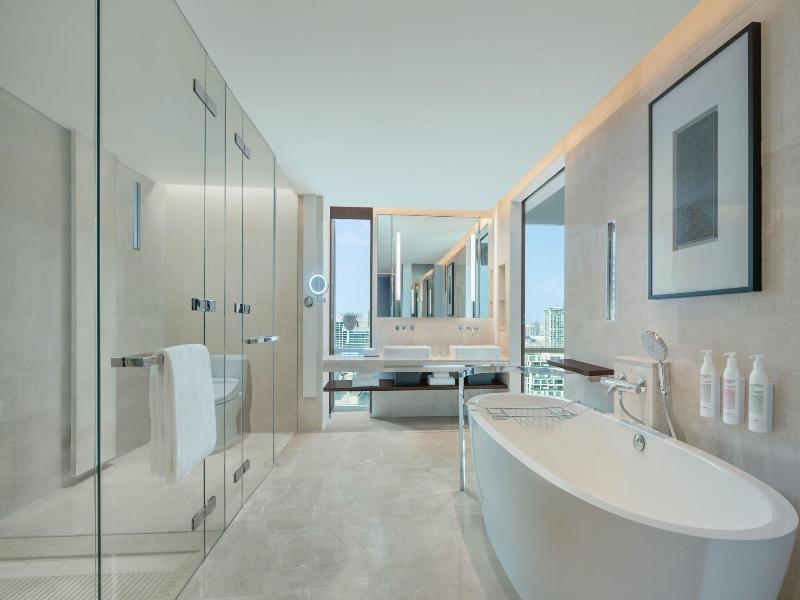 Le Meridien Bangkok image