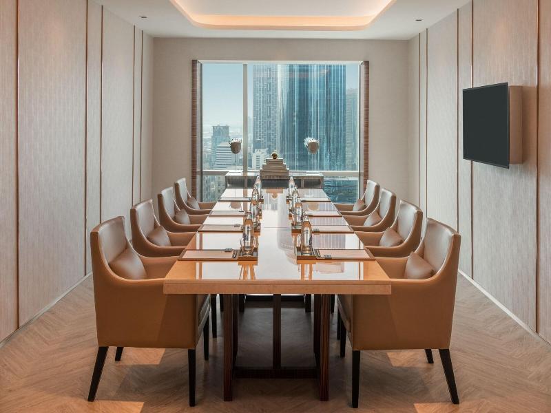 Le Meridien Bangkok image