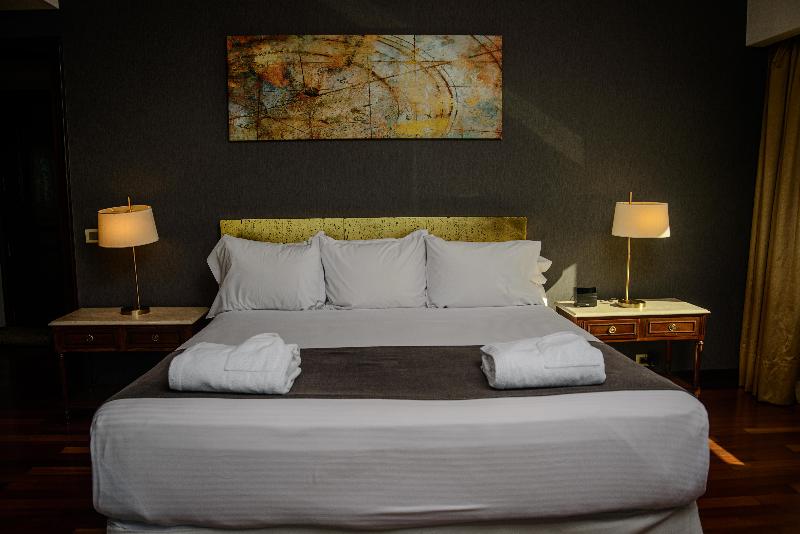 Radisson Montevideo image