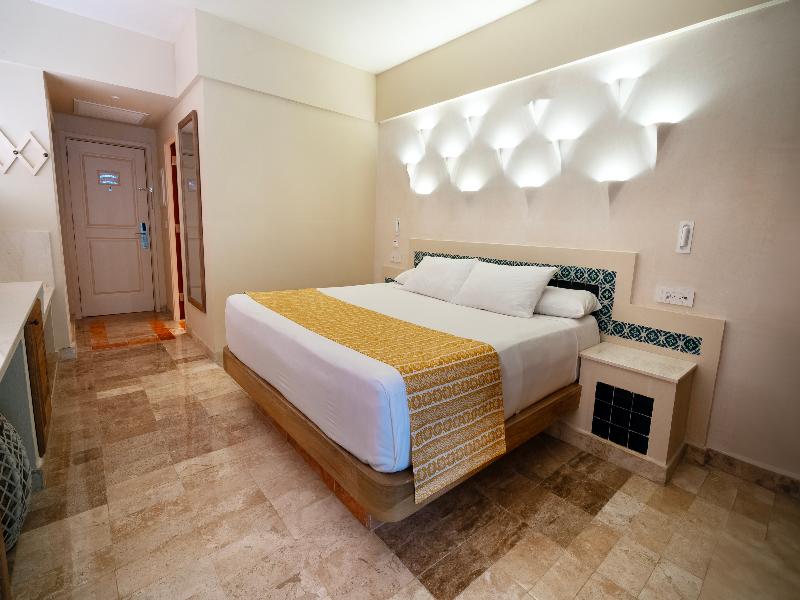Iberostar Waves Tucan All Inclusive image