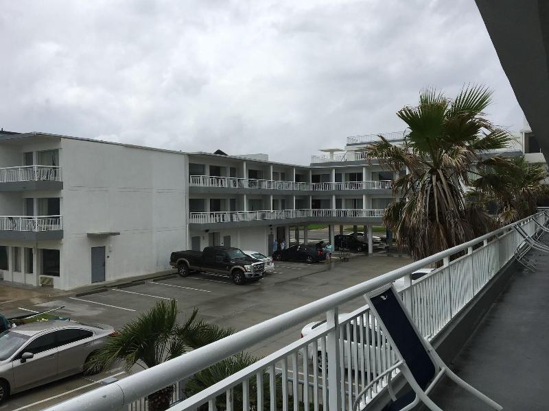 Arya Blu Inn & Suites
