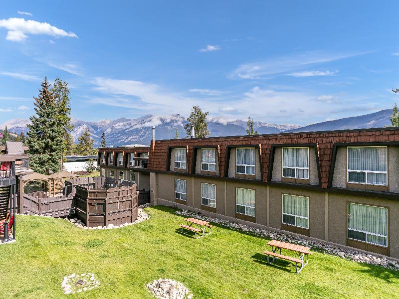 Tonquin Inn