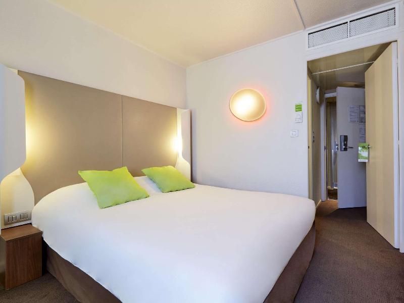 Campanile Paris Est Pantin image