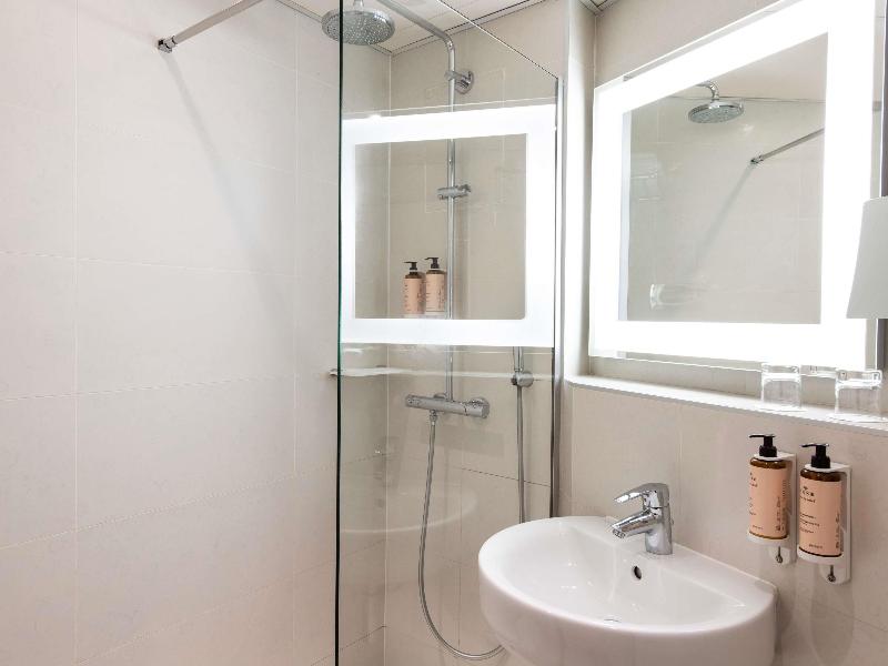 Mercure Raspail Montparnasse image