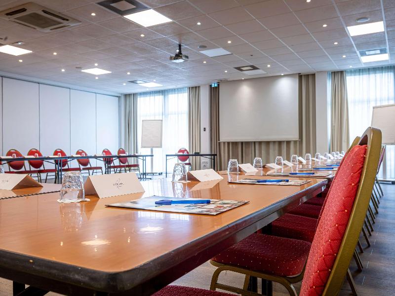 Mercure Paris Le Bourget Hotel image