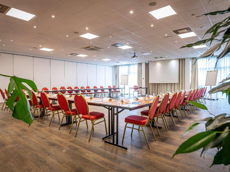 Mercure Paris Le Bourget Hotel image