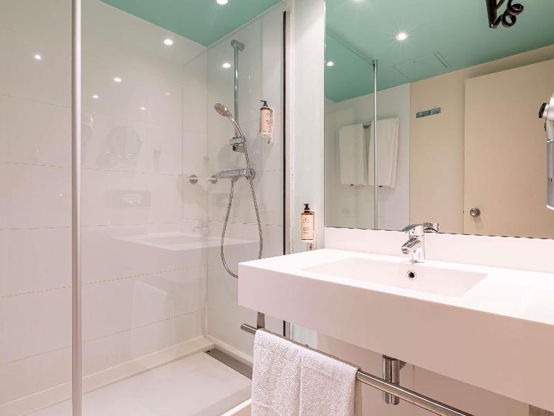Mercure Paris Le Bourget Hotel image