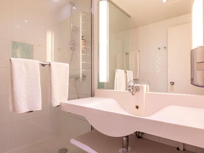Mercure Paris Le Bourget Hotel image